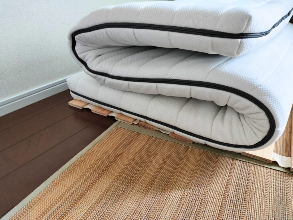 ソムレスタマットレス三つ折り